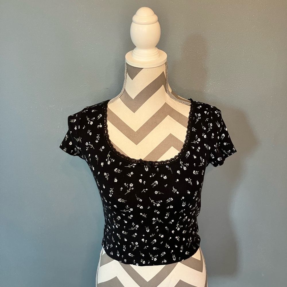 H&M Divided Black Floral Women's Top